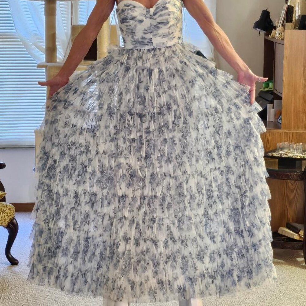 B. Smart Southern Bell Formal Dress Size 5 Cream Blue Lacy NWT